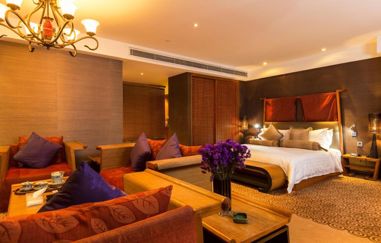 Christian'S Hotel Luoyang Луоян Екстериор снимка